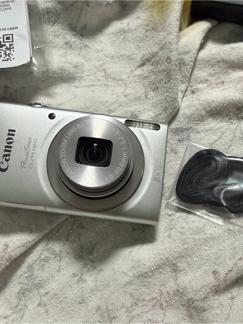 Canon powershot ELPH 180 Silver Point-and-Shoot Digital Camera brand new in box